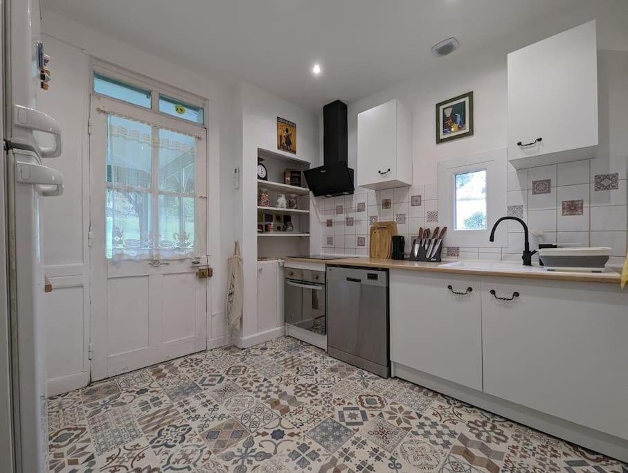 Maison Des Annees 30 - Vic-Sur-Cere - 14 Personnes Ngoại thất bức ảnh