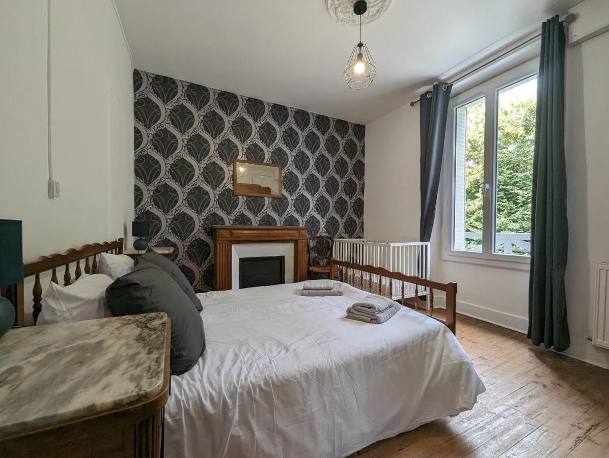 Maison Des Annees 30 - Vic-Sur-Cere - 14 Personnes Ngoại thất bức ảnh